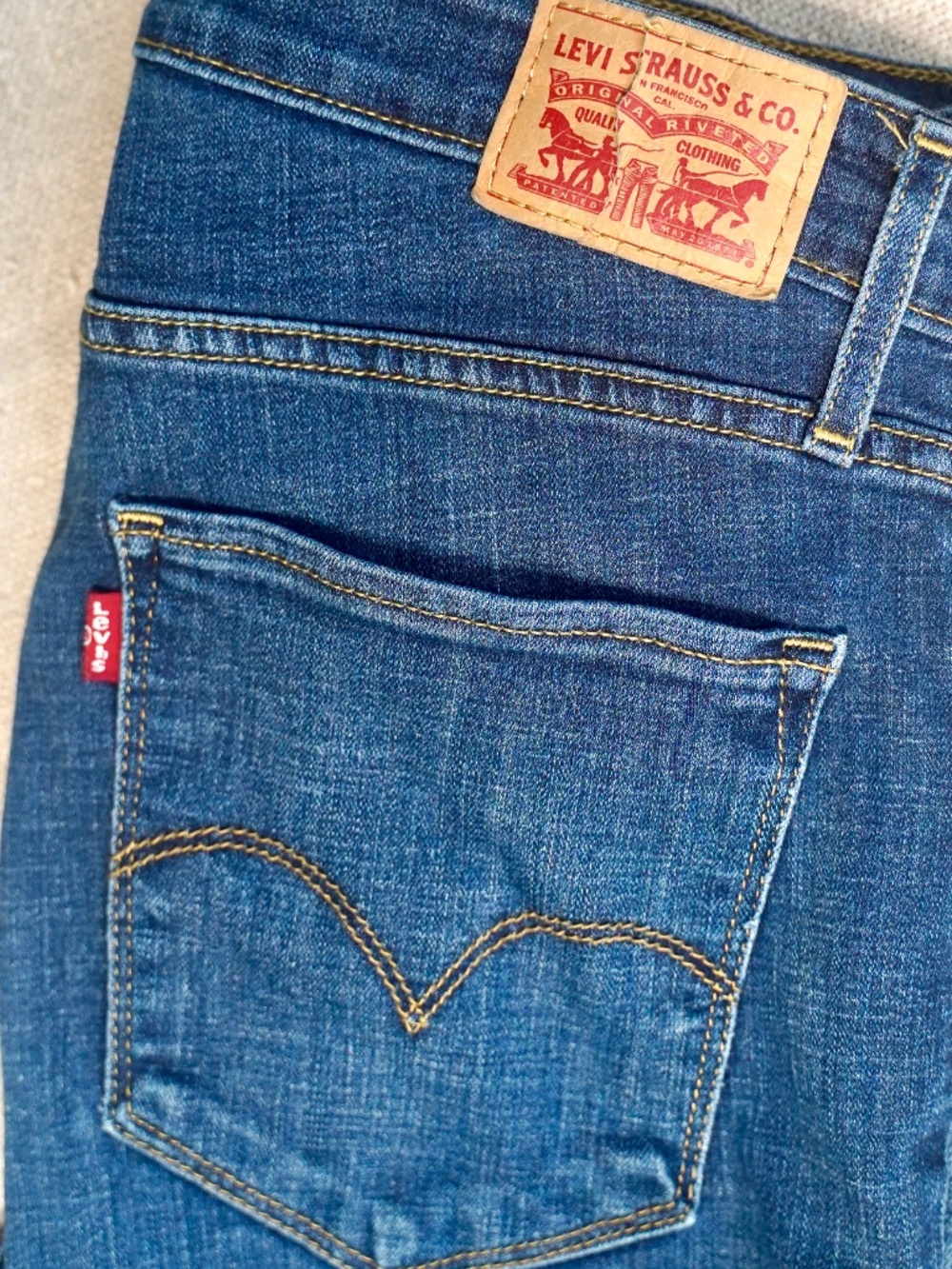 Levi's Women's 721 High Rise Skinny - Picture 2 of 6